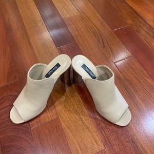 Sandal - size 8 - tan- White House Black Market